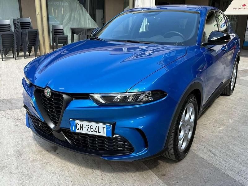 Blu/azzurro Usata 2023 Alfa Romeo Tonale Super SUV | 29.200 € (Buon prezzo) - Immagine 1/4