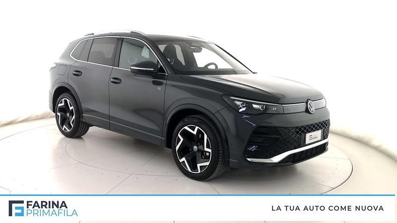 Usata VW Tiguan R-line 149 CV (109 kW) 2024 Grigio SUV