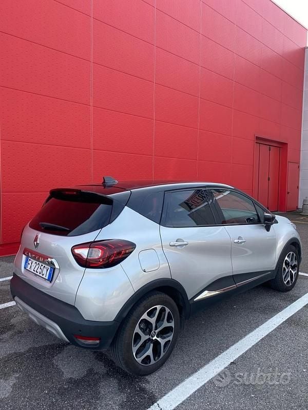Usata Renault Captur 2019 Grigio SUV
