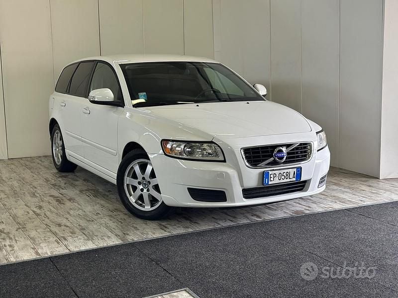 Usata Volvo V50 114 CV (83 kW) 2012 Bianco Station wagon