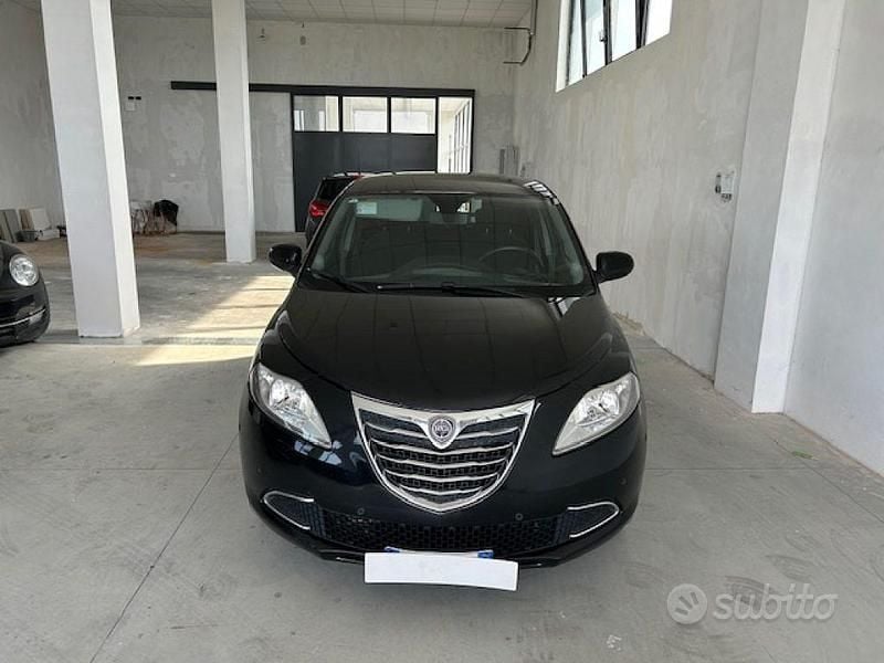 Usata Lancia Ypsilon S 95 CV (69 kW) 2014 Nero Utilitaria