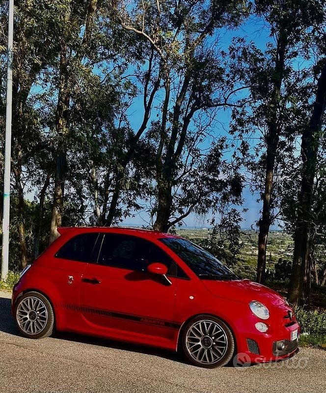 Usata Abarth 500 135 CV (99 kW) 2011 Rosso Utilitaria