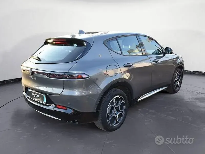Usata Alfa Romeo Tonale Ti 160 CV (117 kW) 2023 Grigio SUV