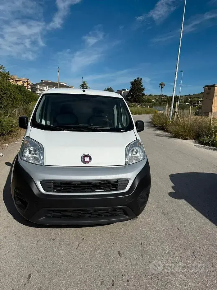 Usata Fiat Fiorino 80 CV (58 kW) 2018 Bianco Monovolume