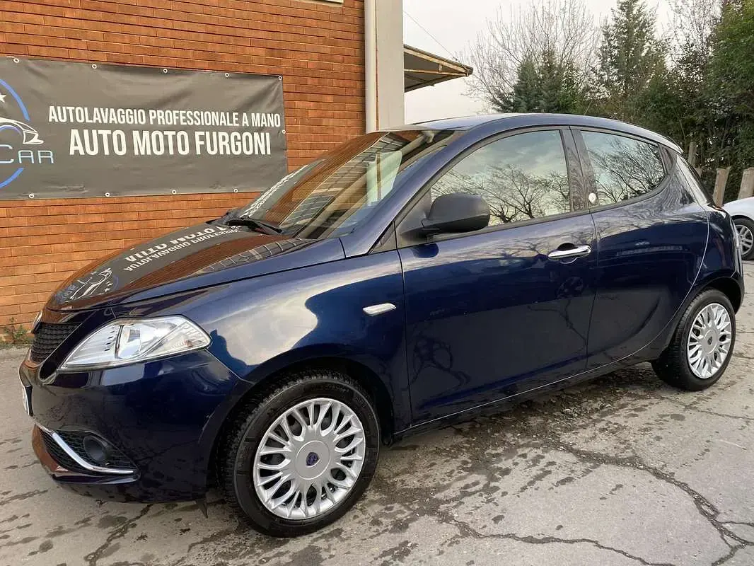 Usado Lancia Ypsilon 69 HP (50 kW) 2016 Citadino