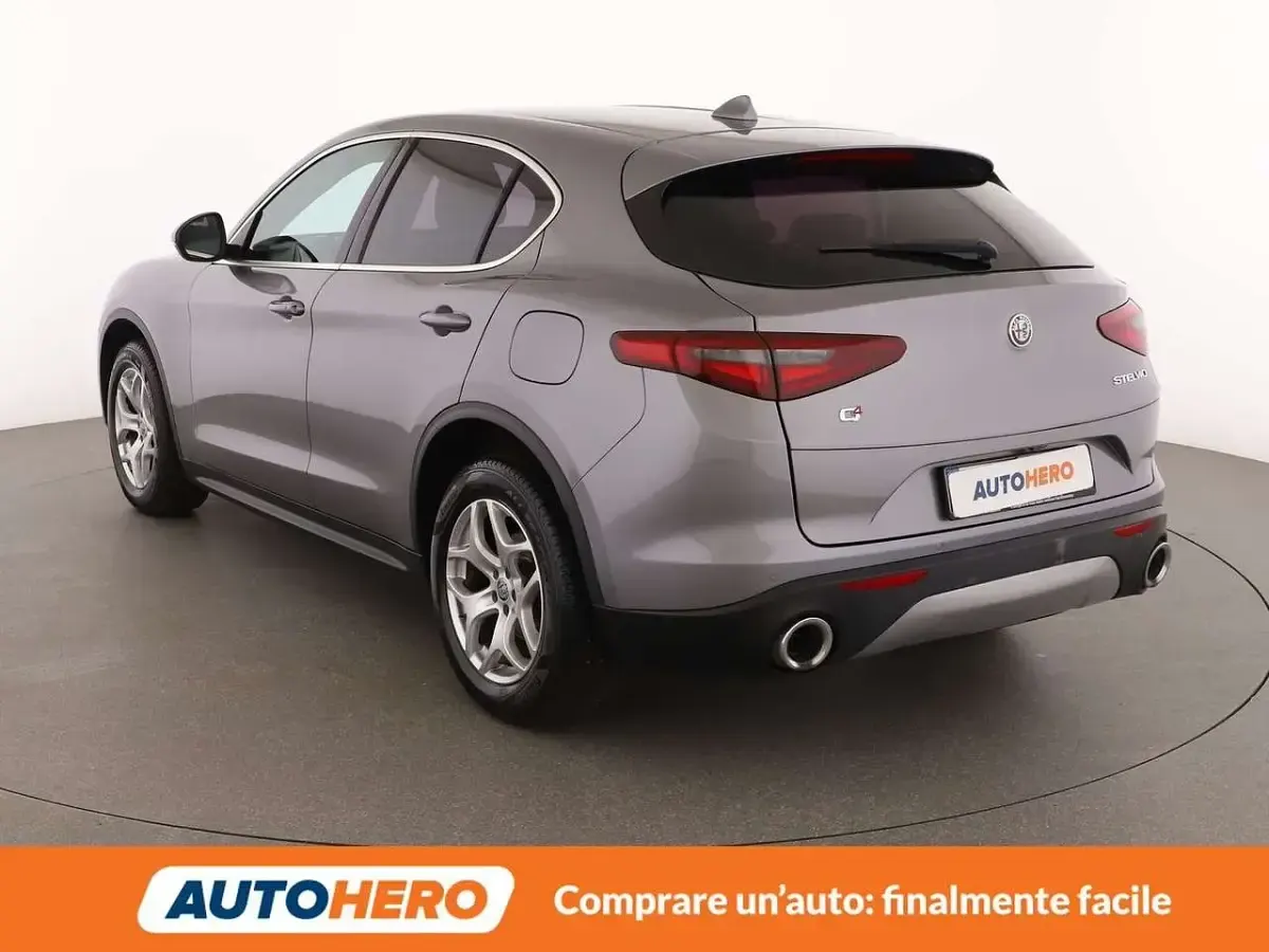 Usata Alfa Romeo Stelvio Lusso 209 CV (153 kW) 2020 Grigio SUV