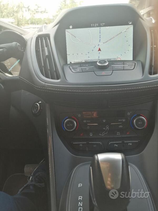 Usata Ford Kuga 150 CV (110 kW) 2018 Grigio SUV