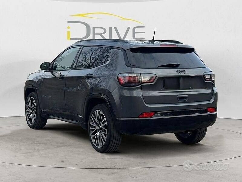 Usata Jeep Compass Summit 131 CV (96 kW) 2025 Grigio SUV