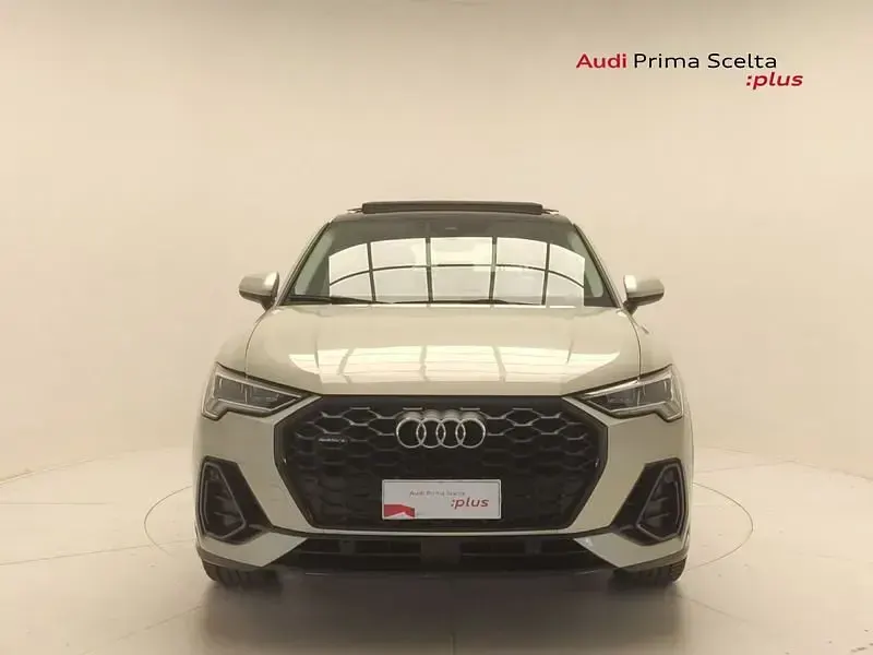 Usata Audi Q3 Sportback Business Plus 150 CV (110 kW) 2021 Argento rugiada metallizzato SUV