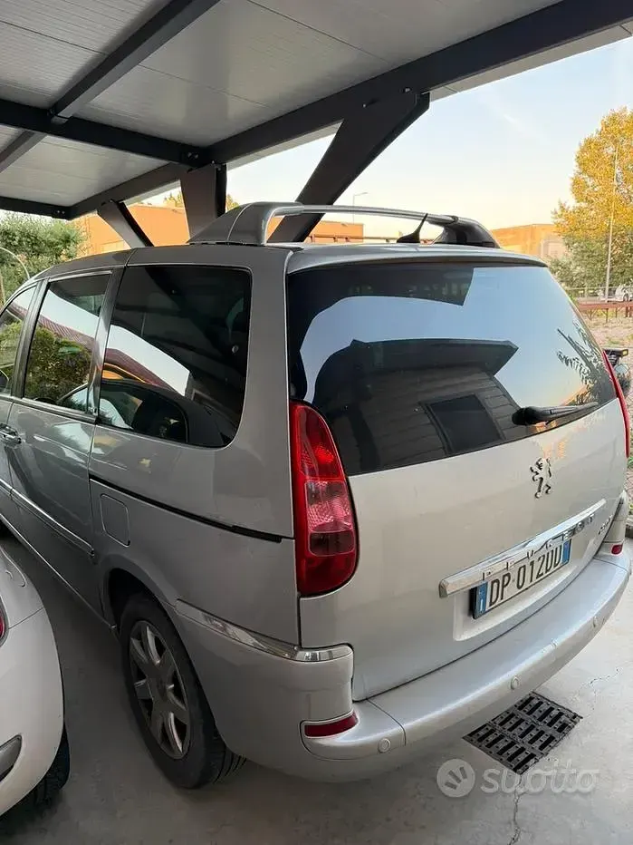 Usata Peugeot 807 136 CV (100 kW) 2008 Grigio Monovolume