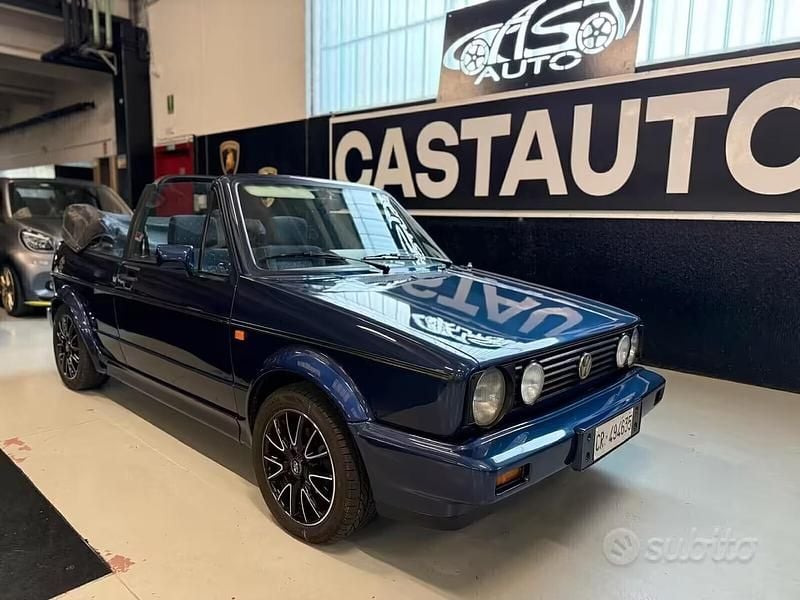 Usata VW Golf Cabriolet 98 CV (72 kW) 1993 Blu Cabrio