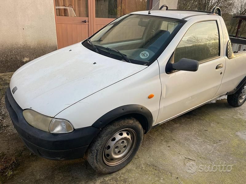 Usata Fiat Strada 2001 Bianco Pick-up