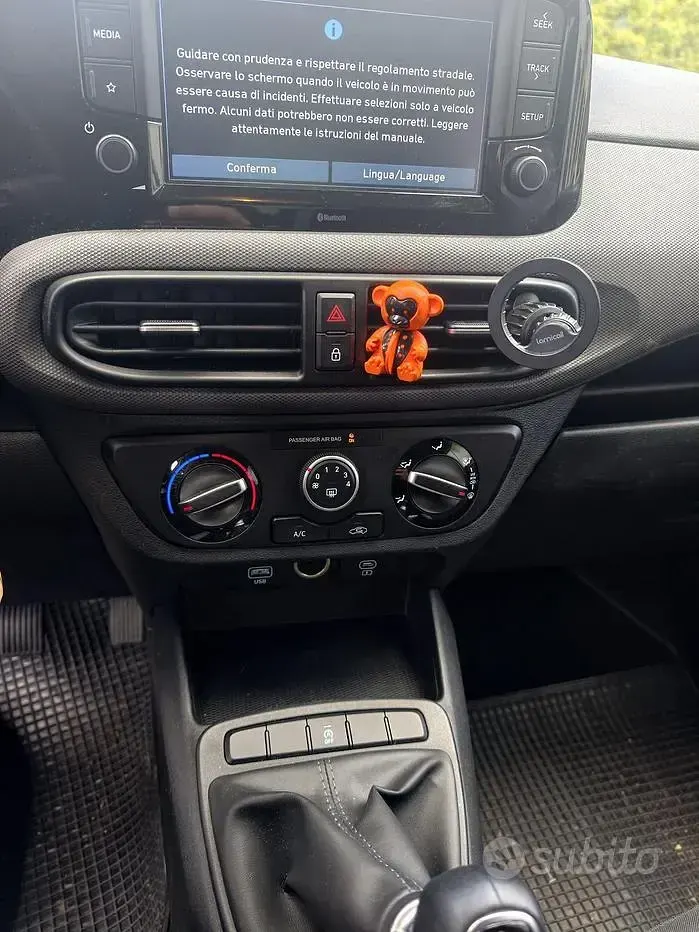 Usata Hyundai i10 67 CV (49 kW) 2023 Bianco Utilitaria