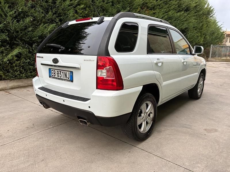 Usata Kia Sportage Active 141 CV (103 kW) 2010 Bianco SUV