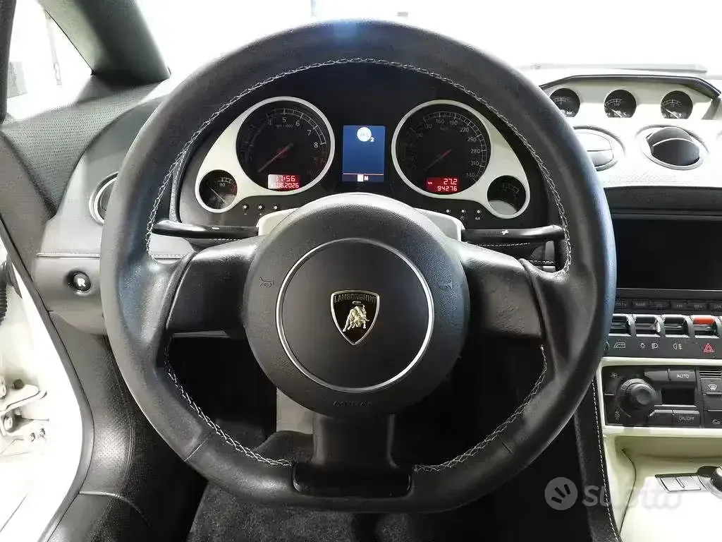 Usata Lamborghini Gallardo 519 CV (381 kW) 2005 Bianco Coupé