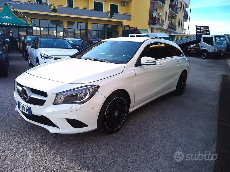Usata Mercedes CLA200 Shooting Brake AMG 136 CV (100 kW) 2016 Bianco Station wagon