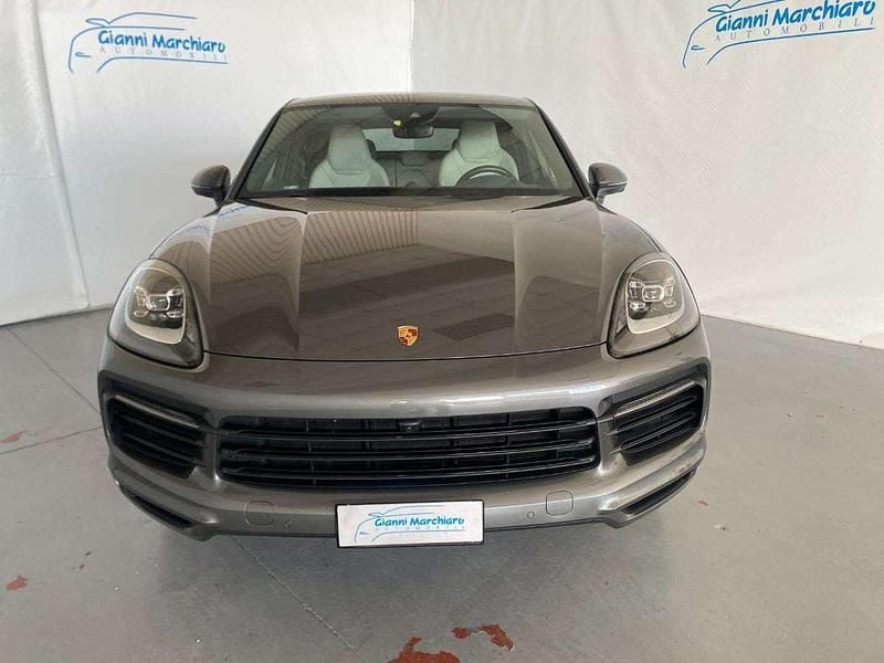 Usata Porsche Cayenne 462 CV (339 kW) 2021 Grigio scuro SUV