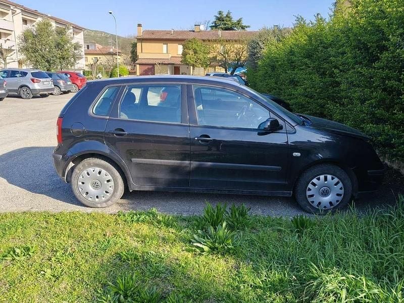 Usata VW Polo Comfortline 64 CV (47 kW) 2003 Berlina