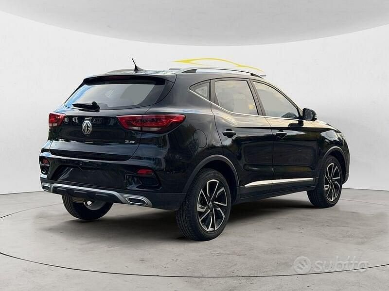 Usata MG ZS Luxury 106 CV (77 kW) 2024 Nero SUV
