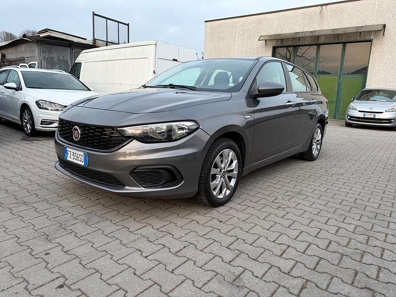 Usata Fiat Tipo Business 95 CV (69 kW) 2019 Marrone Berlina