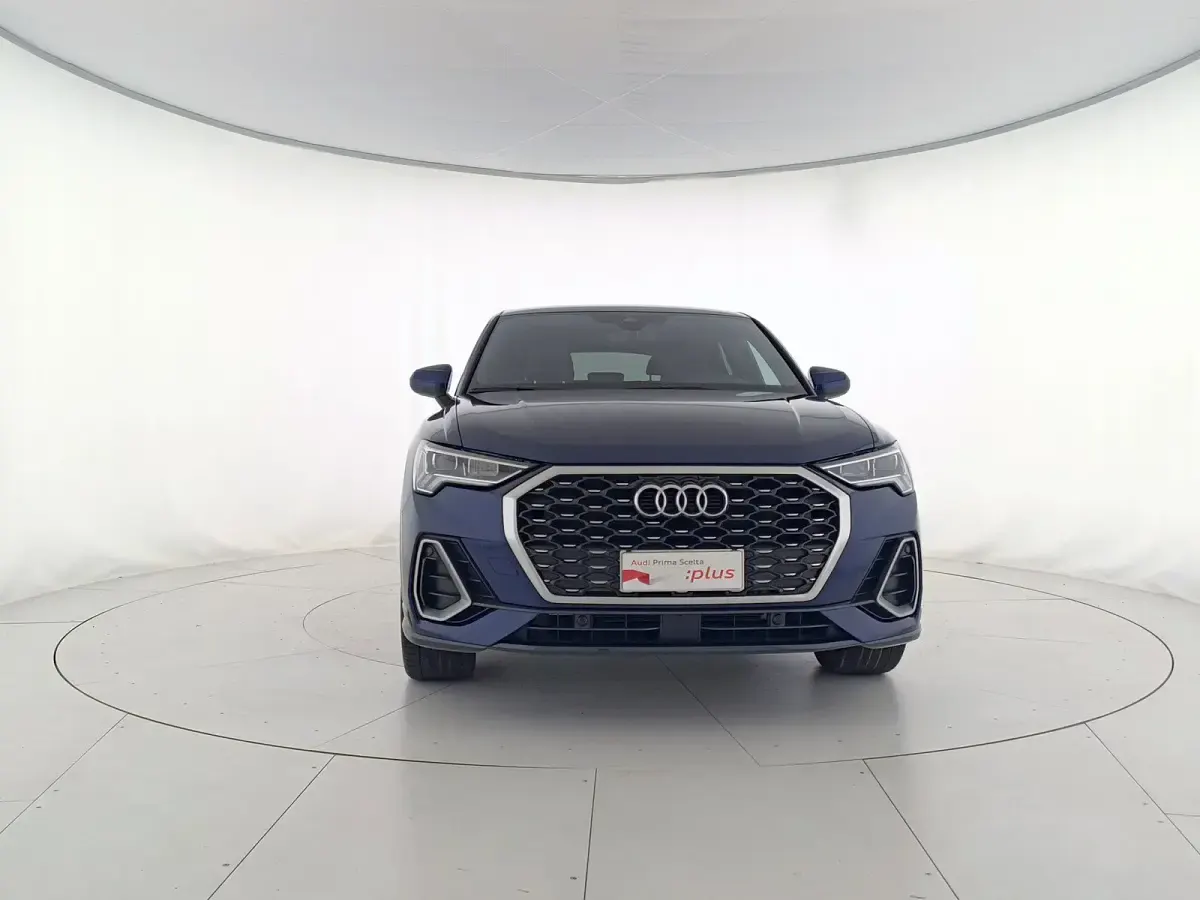Usata Audi Q3 Sportback S-Line 150 CV (110 kW) 2024 Blu navarra metallizzato SUV