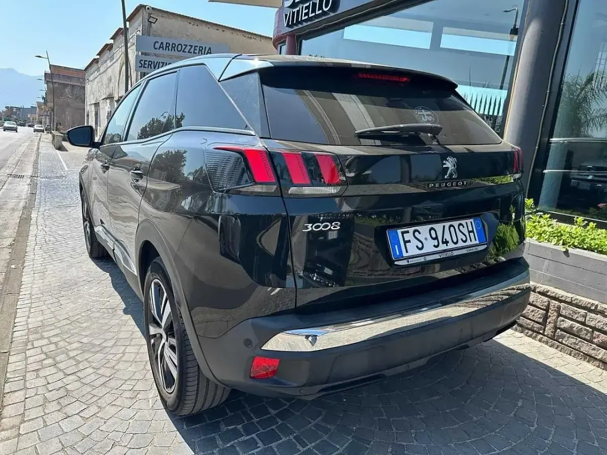 Usata Peugeot 3008 Allure 131 CV (96 kW) 2018 Nero SUV