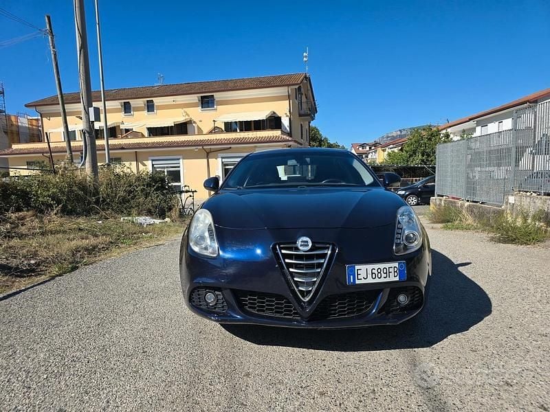 Usata Alfa Romeo Giulietta Exclusive 105 CV (77 kW) 2011 Blu Utilitaria