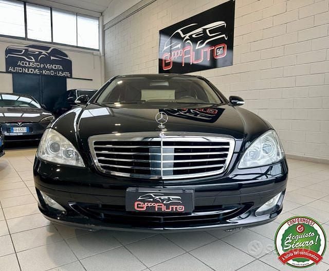 Usata Mercedes S500 386 CV (283 kW) 2005 Nero Berlina