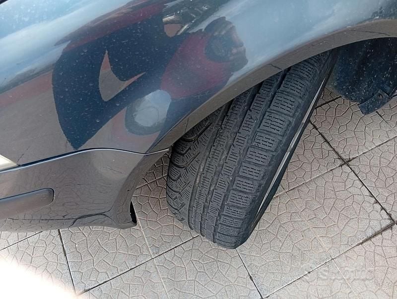 Usata VW Passat 110 CV (80 kW) 2004 Grigio Berlina