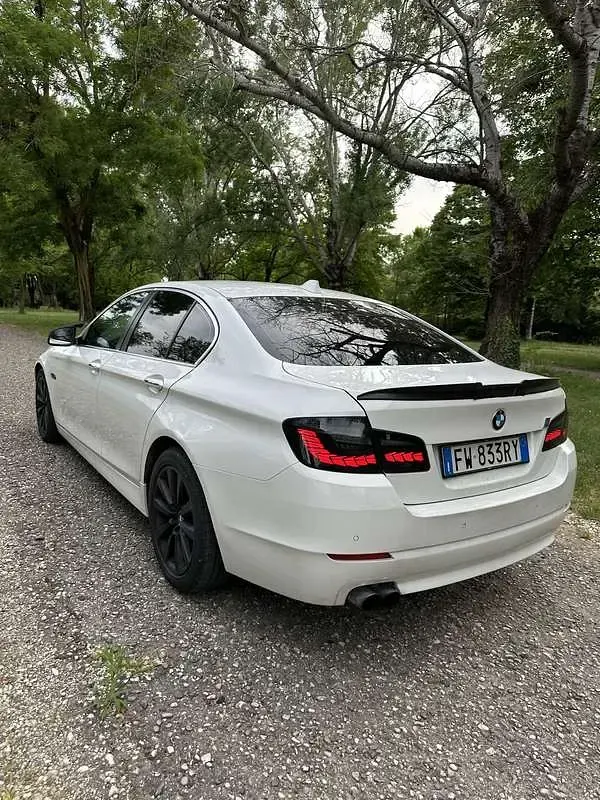 Usata BMW 520 M Sport 184 CV (135 kW) 2010 Bianco Berlina