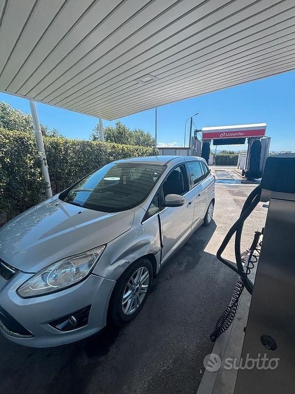 Usata Ford Grand C-Max 116 CV (85 kW) 2013 Grigio Monovolume