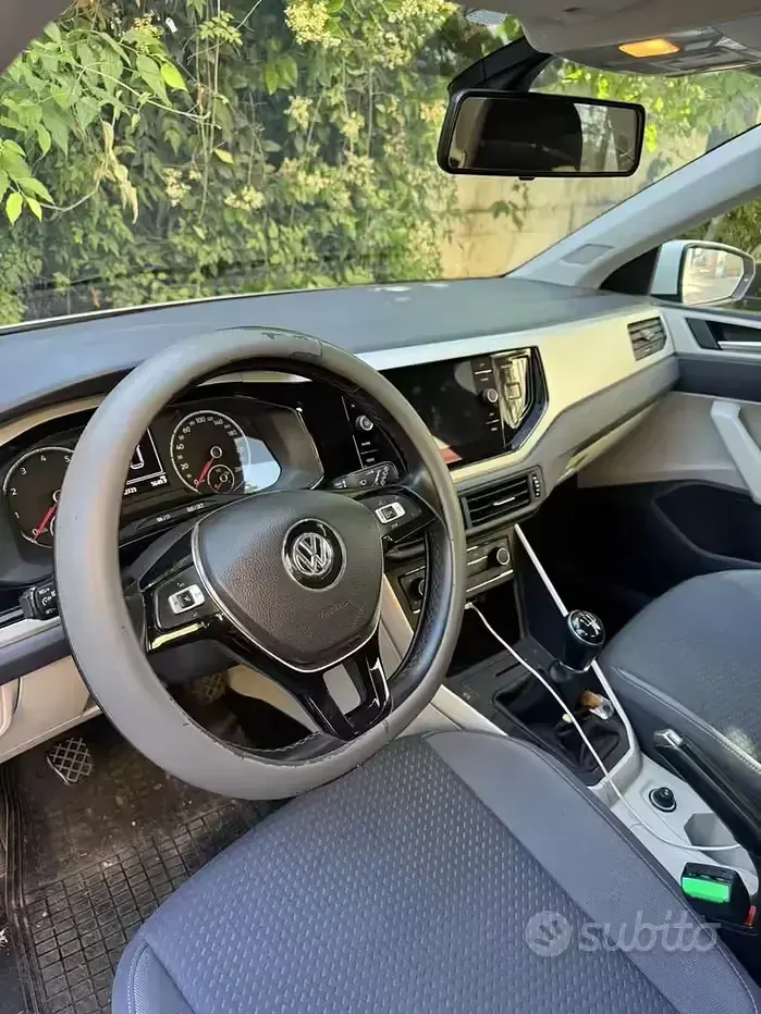 Usata VW Polo 60 CV (44 kW) 2019 Bianco Utilitaria