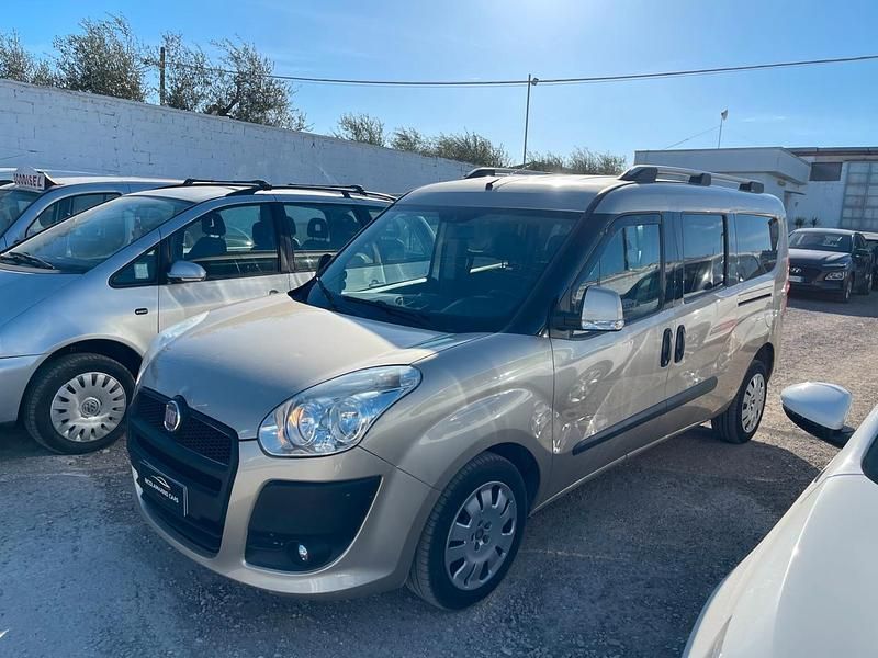 Usata Fiat Doblò 95 CV (69 kW) 2014 Oro Monovolume