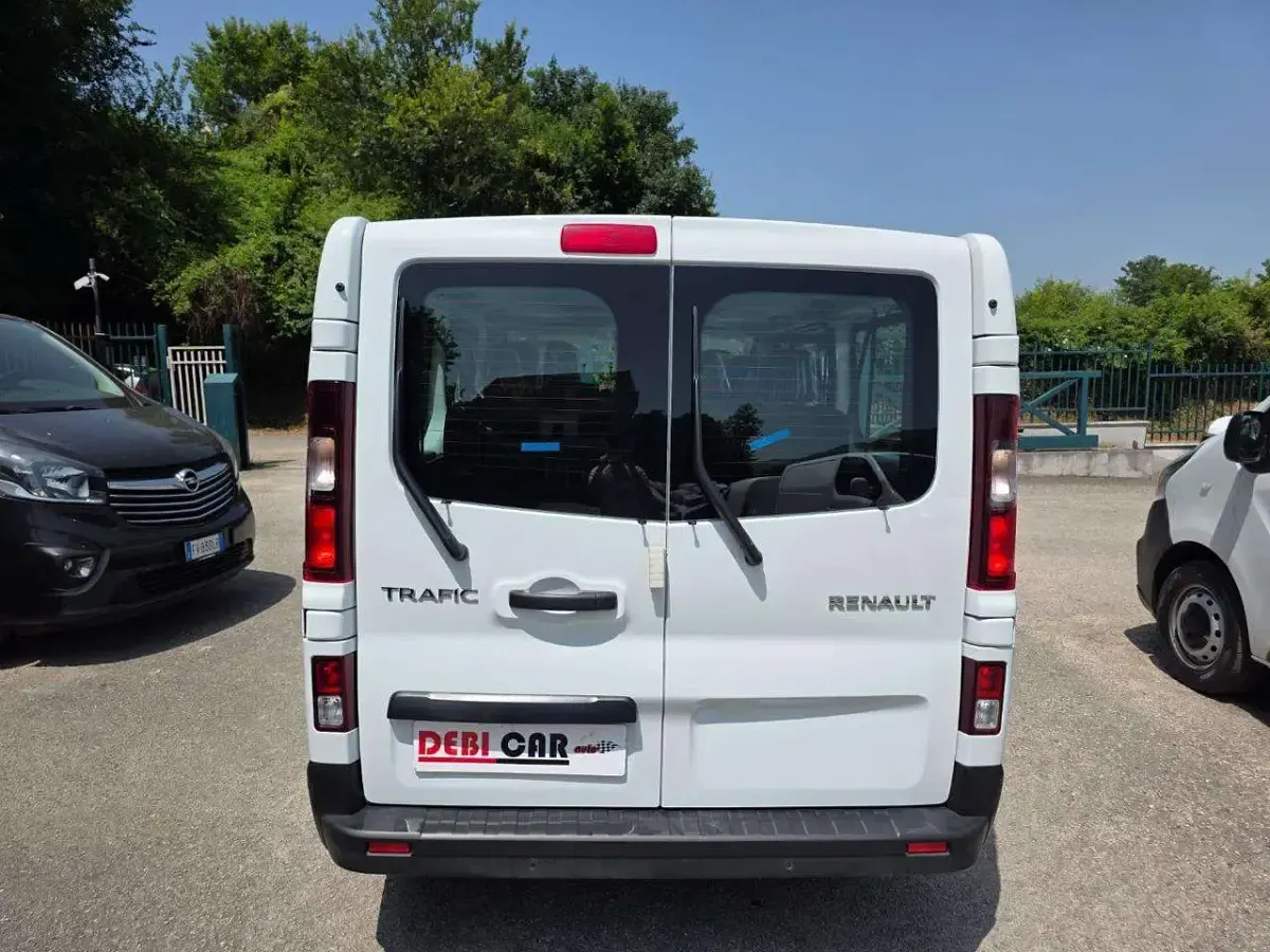 Usata Renault Trafic 110 CV (80 kW) 2024 Bianco Monovolume