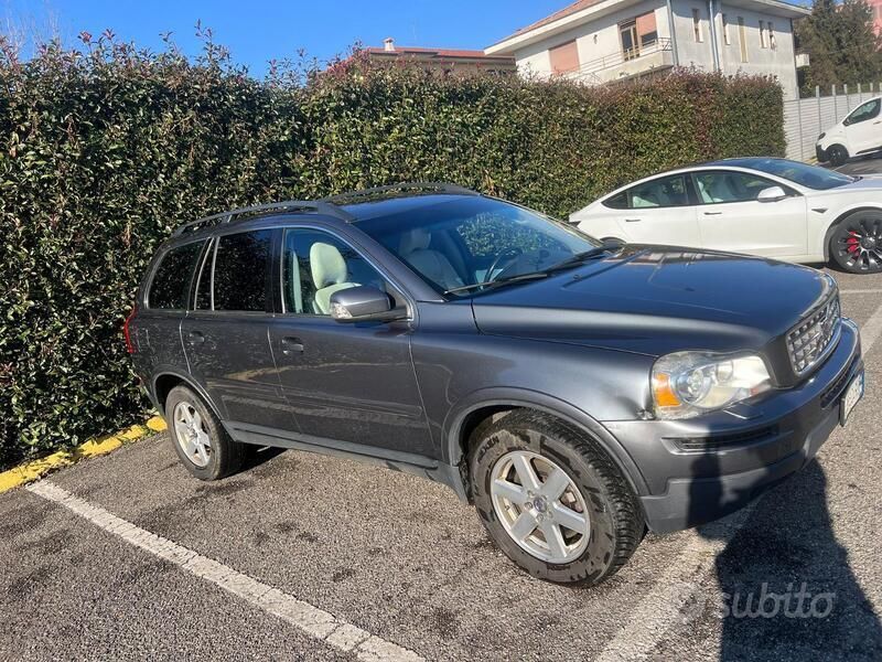 Usata Volvo XC90 185 CV (136 kW) 2008 Grigio SUV