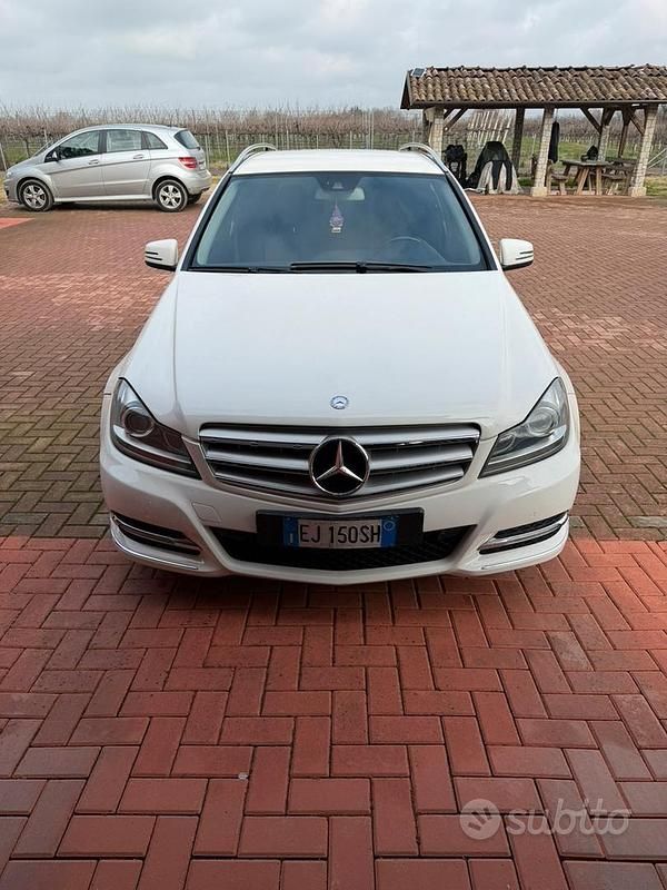 Usata Mercedes C200 AMG 136 CV (100 kW) 2012 Bianco Station wagon