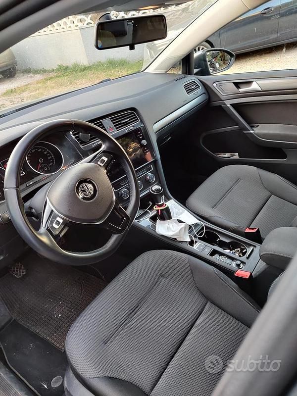 Usata VW Golf VII Business 110 CV (80 kW) 2018 Grigio Berlina