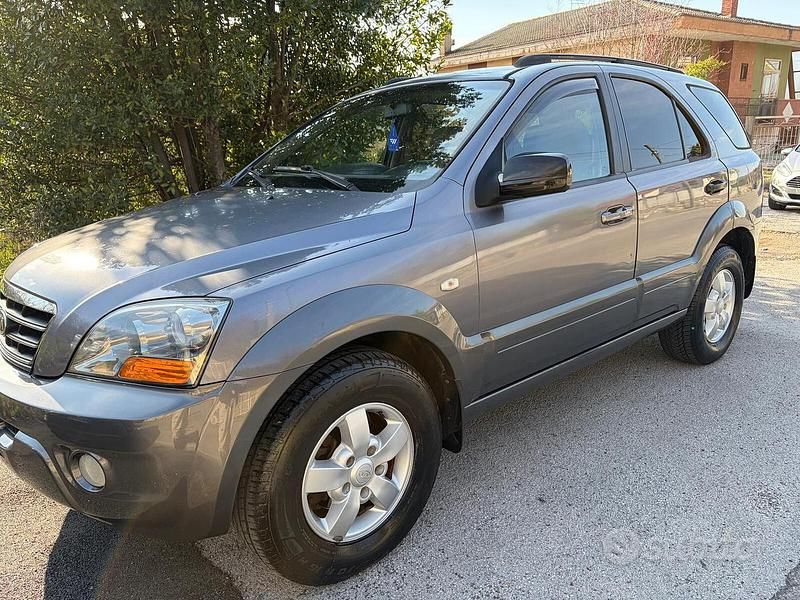 Usata Kia Sorento Active 170 CV (125 kW) 2006 Grigio SUV