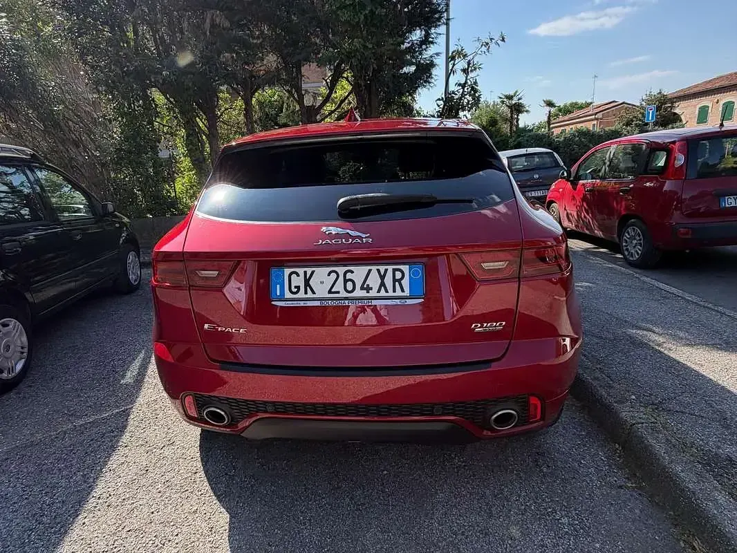Usata Jaguar E-Pace R-Dynamic 179 CV (131 kW) 2019 Rosso SUV