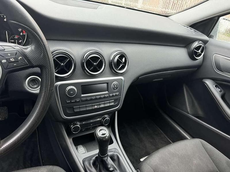 Usata Mercedes A160 Executive 90 CV (66 kW) 2015 Argento Berlina