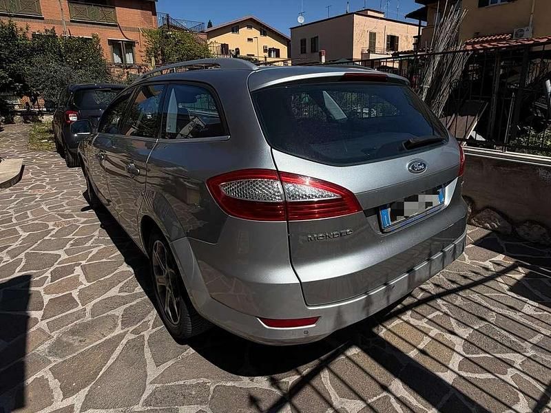 Usata Ford Mondeo Titanium 140 CV (102 kW) 2010 Argento Station wagon