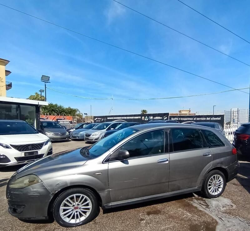 Occasion Fiat Croma Active 120 ch (88 kW) 2008 Gris Break