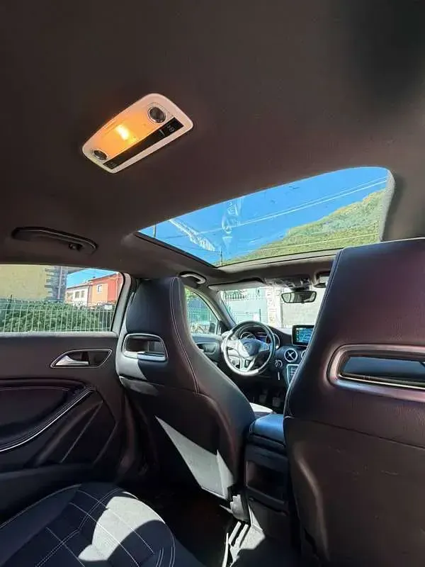 Usata Mercedes A180 Executive 122 CV (89 kW) 2016 Bianco Utilitaria