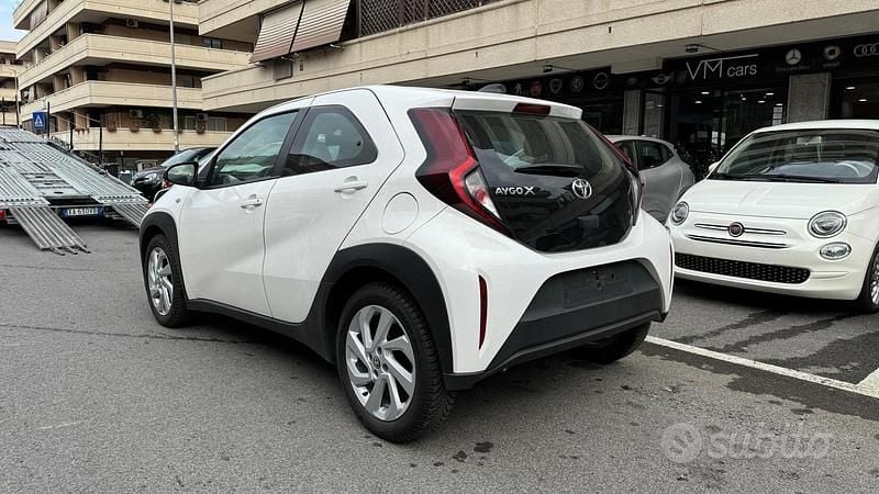 Gebraucht Toyota Aygo X Lounge 72 PS (52 kW) 2022 Weiß SUV
