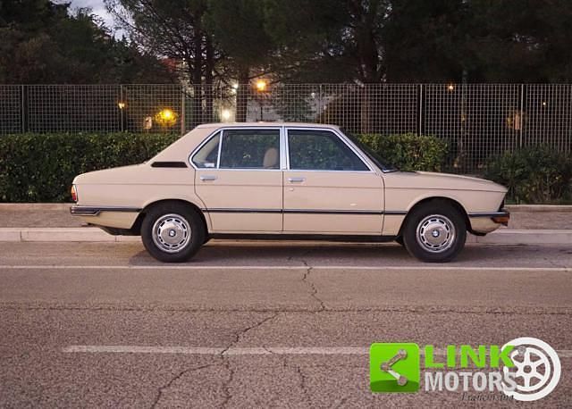 Usata BMW 525 Efficient Dynamics 145 CV (106 kW) 1975 Beige Berlina