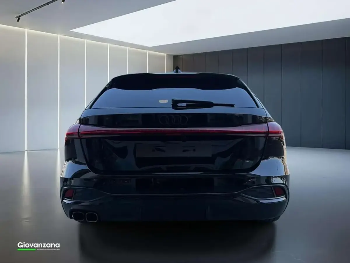 Nuova Audi A5 S-Line 204 CV (150 kW) 2025 Nero mythos Station wagon