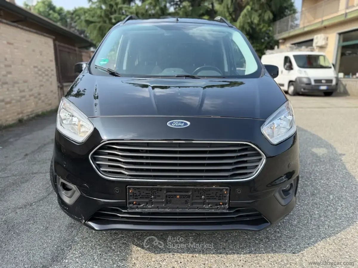 Usata Ford Tourneo Courier 101 CV (74 kW) 2019 Nero Monovolume