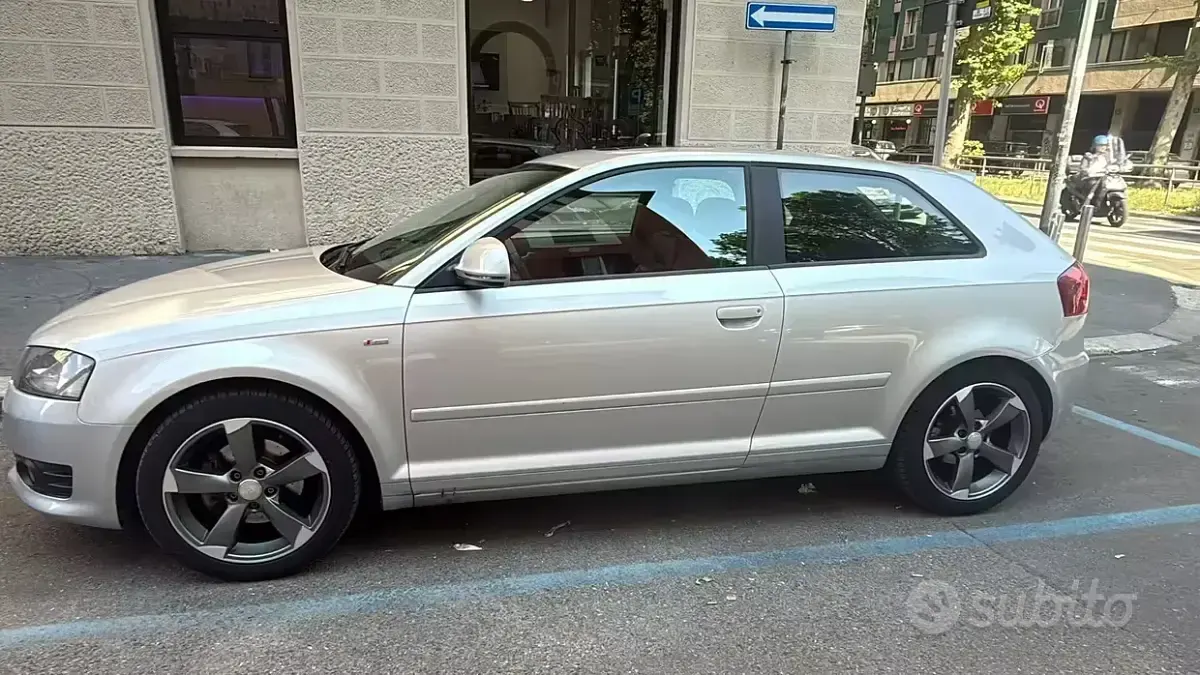 Usata Audi A3 S-Line 160 CV (117 kW) 2010 Grigio Utilitaria