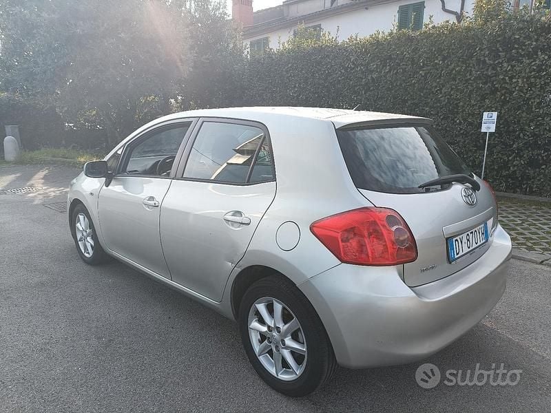 Usata Toyota Auris 90 CV (66 kW) 2010 Grigio Utilitaria