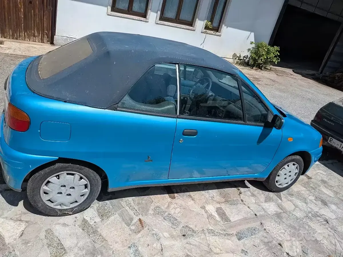 Usata Fiat Punto Cabriolet 60 CV (44 kW) 1999 Cabrio